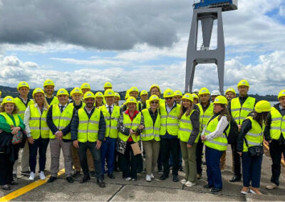 Delegación Argentina visita el Astillero Navantia y el Centro de Excelencia del Sector Naval (CESENA) en el marco de NAVALIA