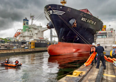 El Canal de Panamá restablece operación en esclusas de Miraflores y anuncia nuevas medidas