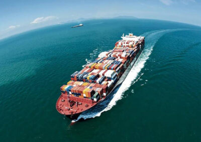Aumento de fletes marítimos y escasez de contenedores amenazan el Comercio Mundial 