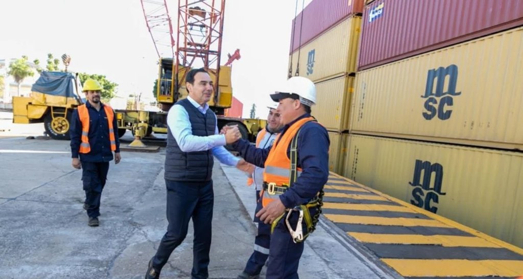 Corrientes exporta madera a Europa desde su puerto capital