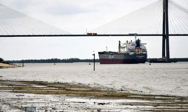 Bajante del Paraná limita la navegación de barcos con calado de 10 metros o más