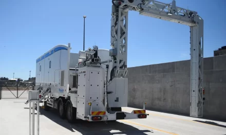 Puerto de Montevideo: inauguran tres nuevos escáneres de última generación