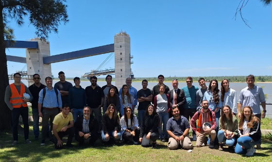 Jóvenes Profesionales de AADIP Exploran el Complejo Portuario del Gran Rosario en una Visita Técnica Excepcional