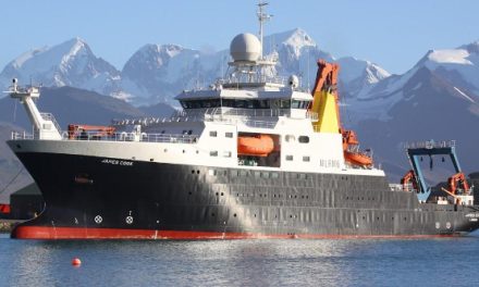 Controversia por autorizar al buque británico RRS James Cook investigar en aguas argentinas