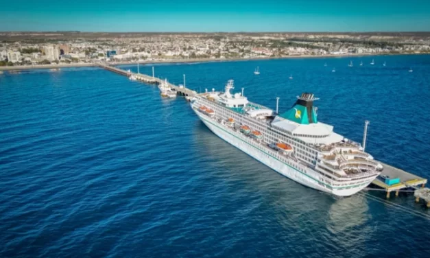 Puerto Madryn reafirma su liderazgo en el turismo de cruceros con la llegada del Artania