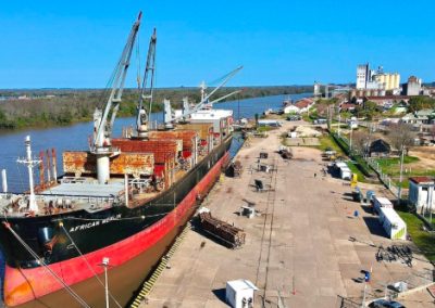 El buque África Merlín refuerza el rol estratégico del puerto de Concepción del Uruguay