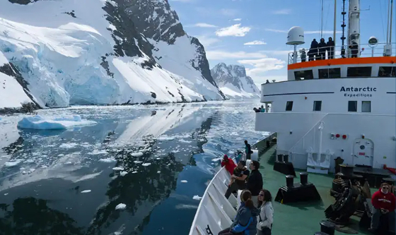 Ushuaia: La Puerta Marítima a la Antártida Celebró el Día del Turismo Antártico Argentino