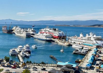 Puerto de Ushuaia: Movilidad histórica con la llegada de ocho buques en un día