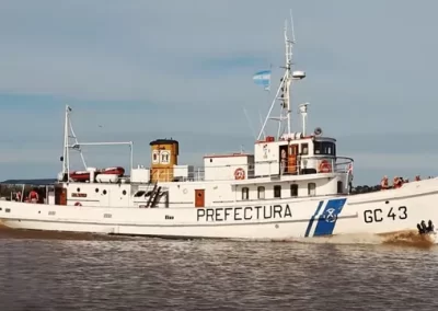 El guardacostas “Mandubí” recorre puertos del país