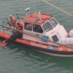 Prefectura rescató a un hombre que cayó al agua desde un buque pesquero