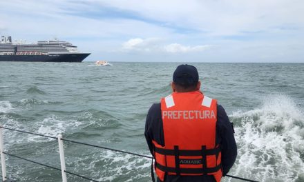 Prefectura asistió a una pasajera con una emergencia de salud en un crucero frente a Mar del Plata